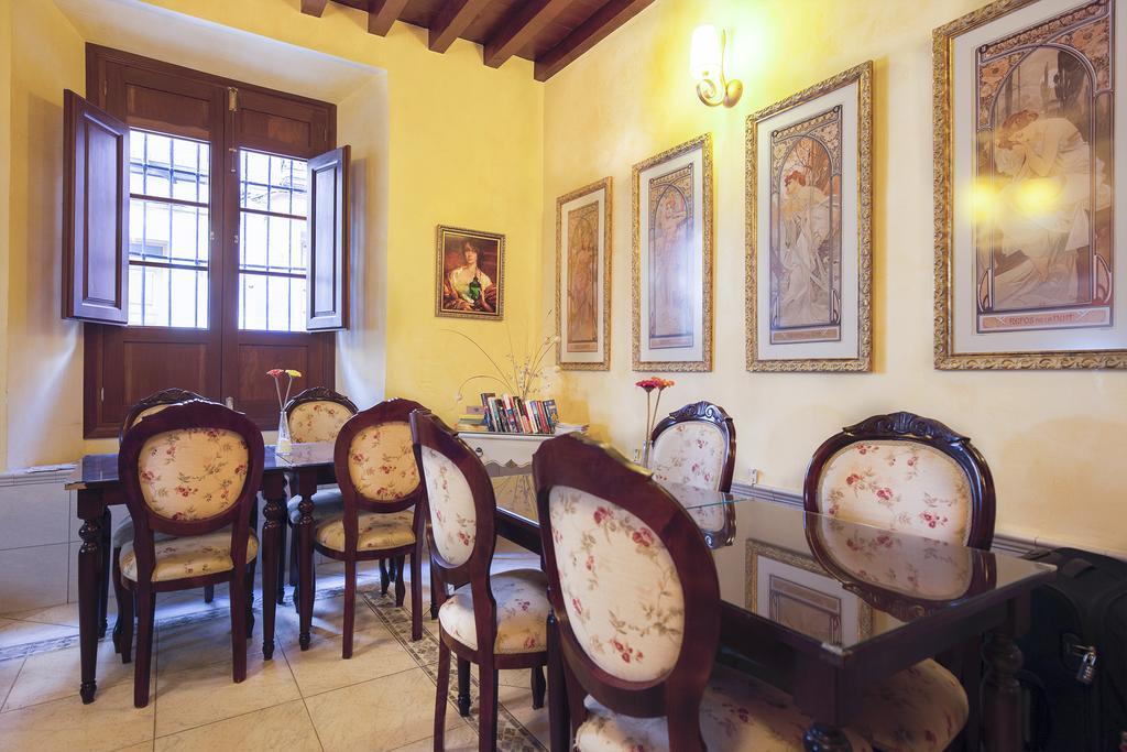Casa De Las Mercedes Малага Экстерьер фото